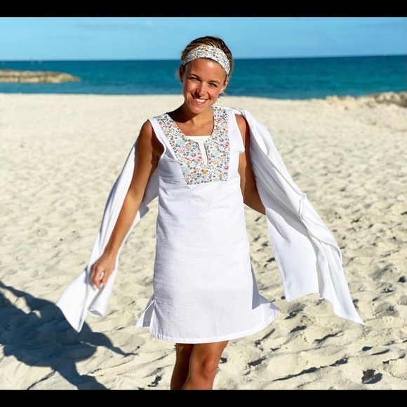 Petite Peony Dress NWT White Seersucker Shift Sleeveless Floral Trim Size 10 - Picture 2 of 16